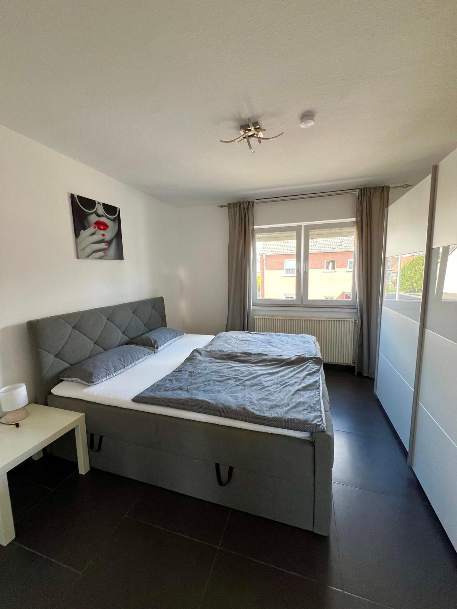 Elegante Apartment In Erftstadt Mit Balkon, Zentral, Bahnhof Nah, Phantasialand Bruehl Bei Cologne Exterior photo